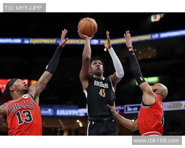 灰熊新秀砍下生涯新高,展现出色天赋 灰熊新秀砍下生涯新高,展现出色天赋